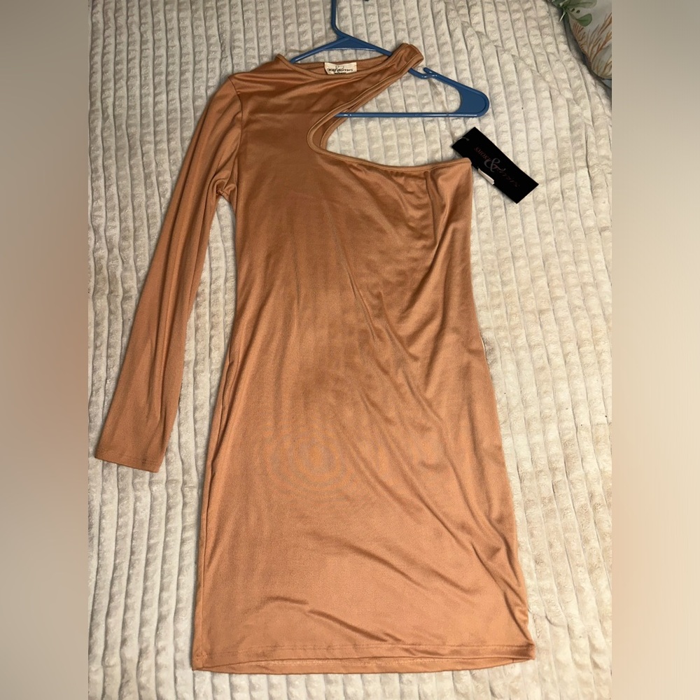 Brown one sleeve dress
